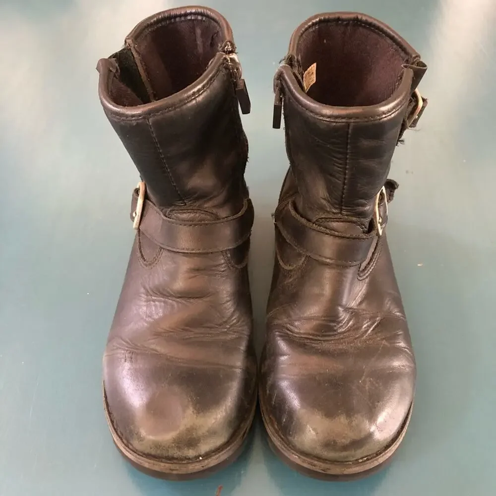 Ugg Kids Harwell Leather Boots Zip Closure Distressed Broken In Size 1 Unisex